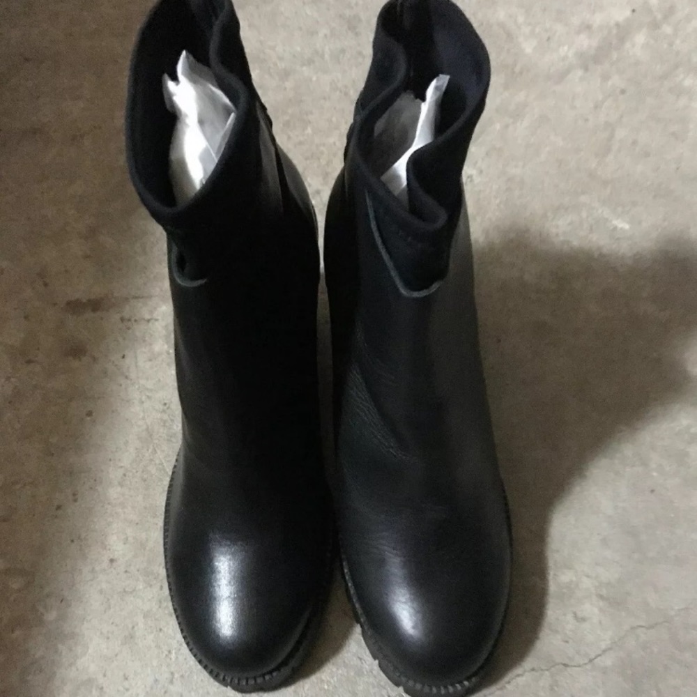 Kenneth Cole Boots